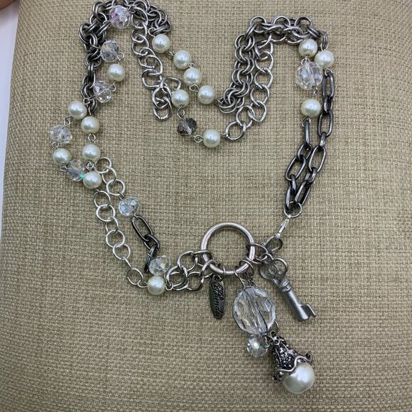 Plunder Design Faux Pearl Gun Metal Silver Tone Chain Beaded Charms Necklace - Picture 2 of 7